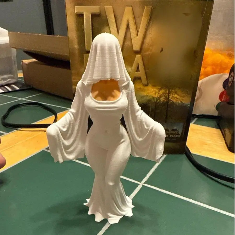 A 12cm Ghost Ornament, 3D Printed White Dress Ghost Decoration, Funny Halloween Indoor and Outdoor Decoration