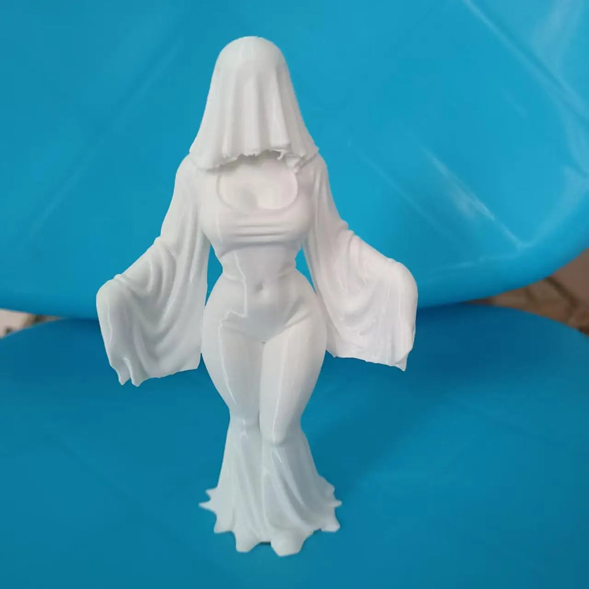 A 12cm Ghost Ornament, 3D Printed White Dress Ghost Decoration, Funny Halloween Indoor and Outdoor Decoration